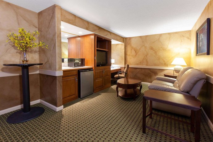 Imagen de la habitación del Hotel Baymont by Wyndham Franklin, Franklin. Foto 7