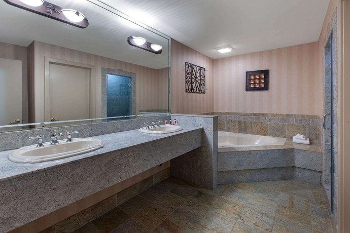 Imagen de la habitación del Hotel Baymont by Wyndham Franklin, Franklin. Foto 12