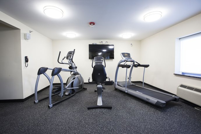 Imagen de los interiores del Hotel Baymont by Wyndham Glenview. Foto 16