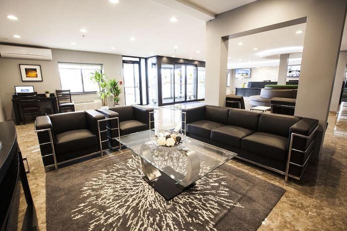 Imagen de los interiores del Hotel Baymont by Wyndham Glenview. Foto 19