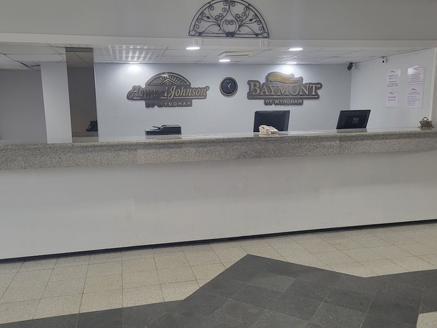 Imagen de los interiores del Hotel Baymont by Wyndham Hannibal. Foto 18