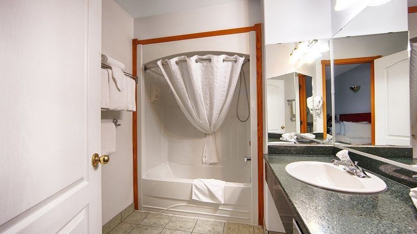 Imagen de la habitación del Hotel Baymont by Wyndham Hinton. Foto 5