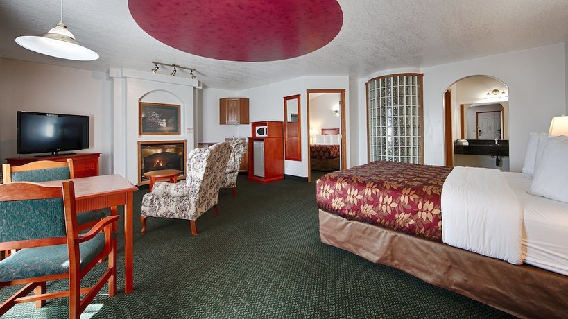 Imagen de la habitación del Hotel Baymont by Wyndham Hinton. Foto 7