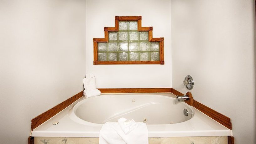 Imagen de la habitación del Hotel Baymont by Wyndham Hinton. Foto 9