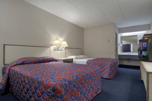 Imagen de la habitación del Hotel Baymont by Wyndham Holland/Toledo. Foto 12