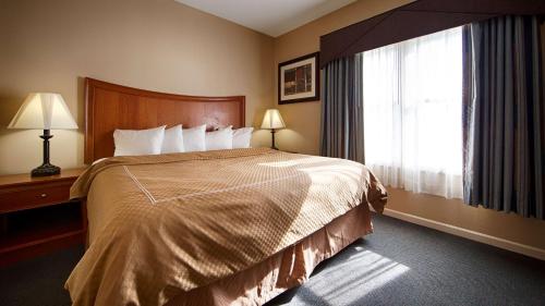 Imagen de la habitación del Hotel Baymont by Wyndham Indianapolis Northwest. Foto 10