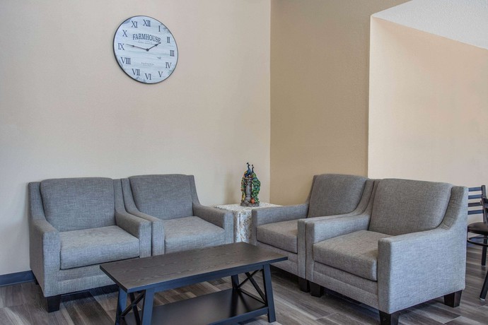 Imagen de los interiores del Hotel Baymont by Wyndham Joliet. Foto 18