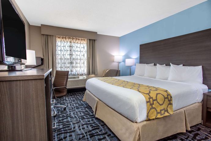 Imagen de la habitación del Hotel Baymont by Wyndham Joliet. Foto 1