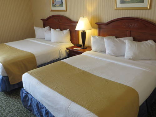 Imagen de la habitación del Hotel Baymont by Wyndham Kalamazoo West. Foto 7