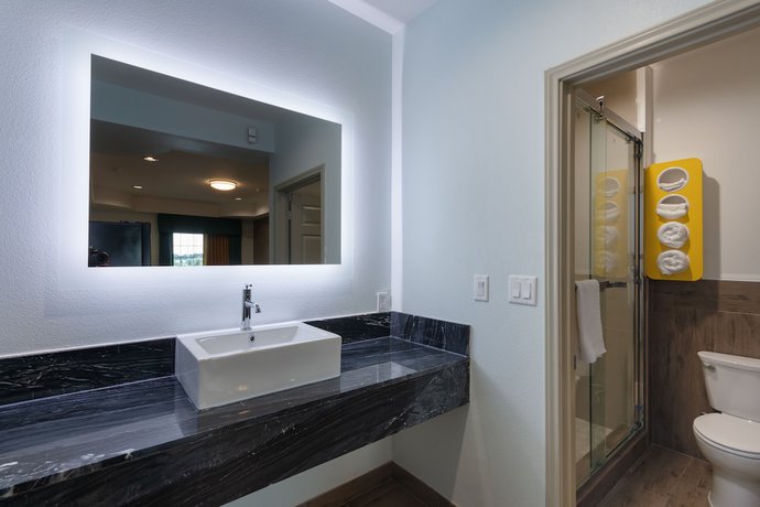 Imagen de la habitación del Hotel Baymont by Wyndham Kingwood. Foto 15