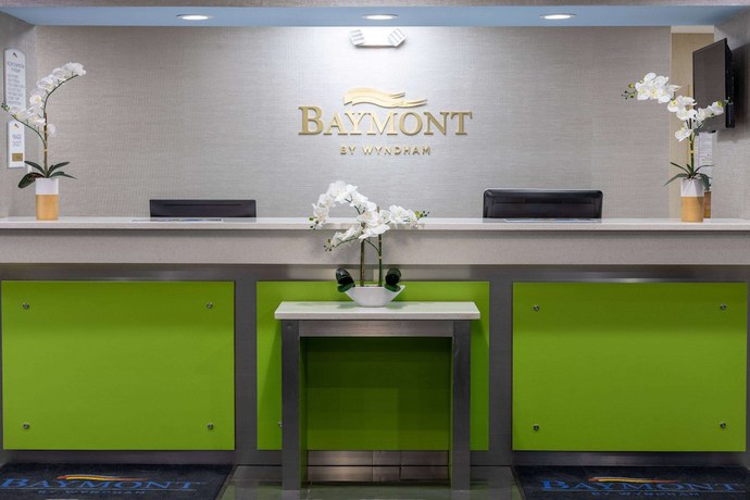 Imagen de los interiores del Hotel Baymont by Wyndham La Vergne. Foto 17