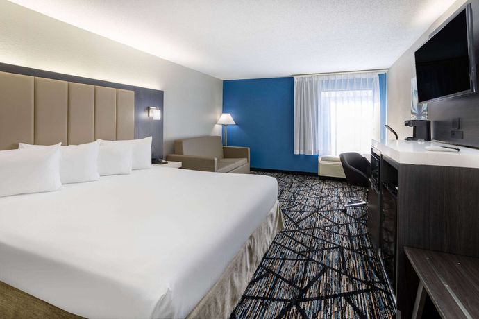 Imagen de la habitación del Hotel Baymont by Wyndham La Vergne. Foto 15