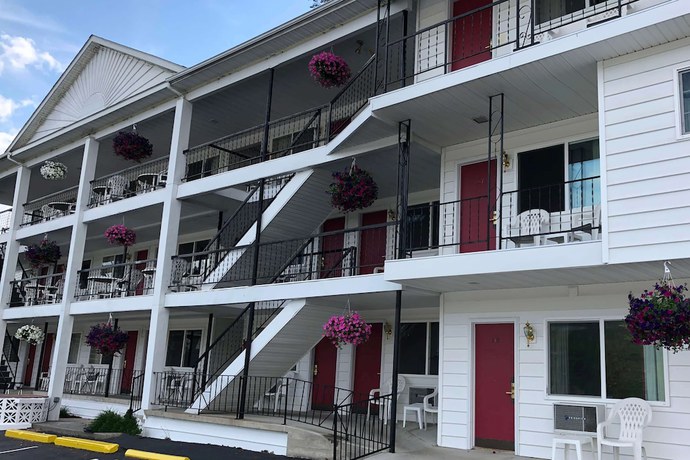 Imagen general del Hotel Baymont by Wyndham Lake George. Foto 1