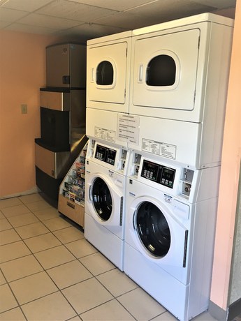 Imagen de los interiores del Hotel Baymont by Wyndham Lakeland. Foto 9