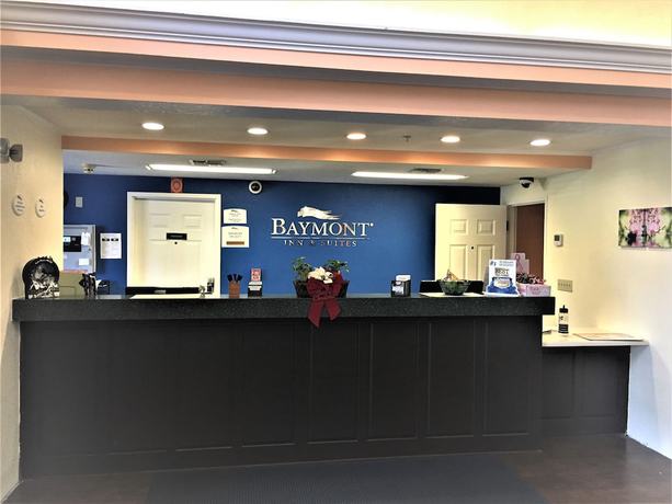 Imagen de los interiores del Hotel Baymont by Wyndham Lakeland. Foto 11