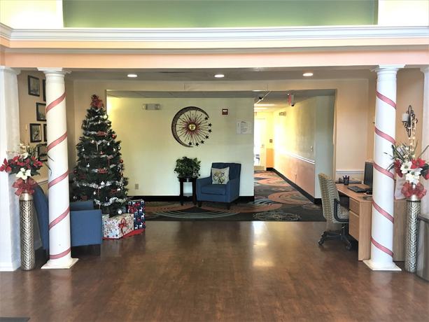 Imagen de los interiores del Hotel Baymont by Wyndham Lakeland. Foto 13