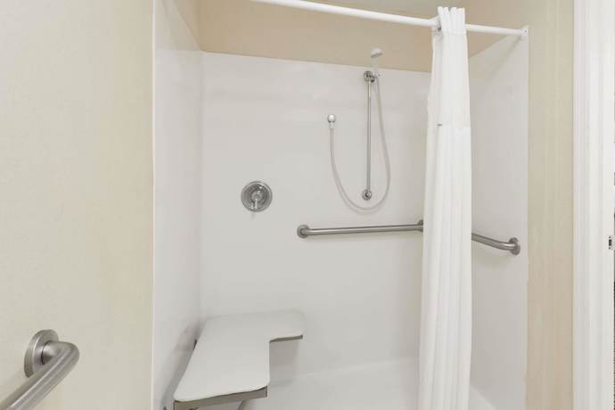 Imagen de la habitación del Hotel Baymont by Wyndham Lakeland. Foto 7