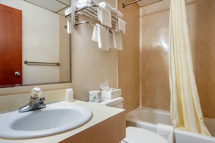 Imagen de la habitación del Hotel Baymont by Wyndham Lancaster PA Dutch Country. Foto 11