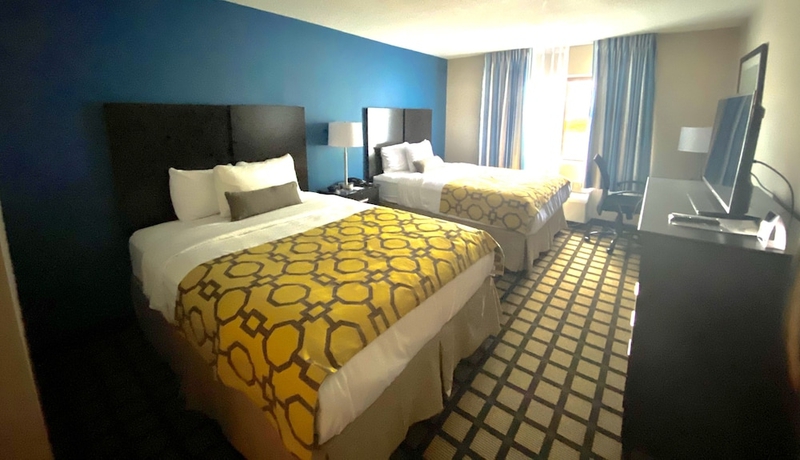 Imagen de la habitación del Hotel Baymont by Wyndham Latham Albany Airport. Foto 11