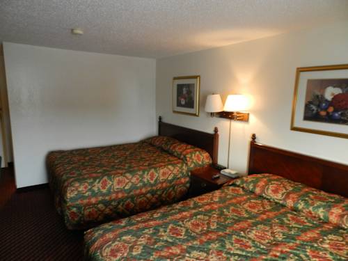 Imagen de la habitación del Hotel Baymont by Wyndham Liberty MO. Foto 2