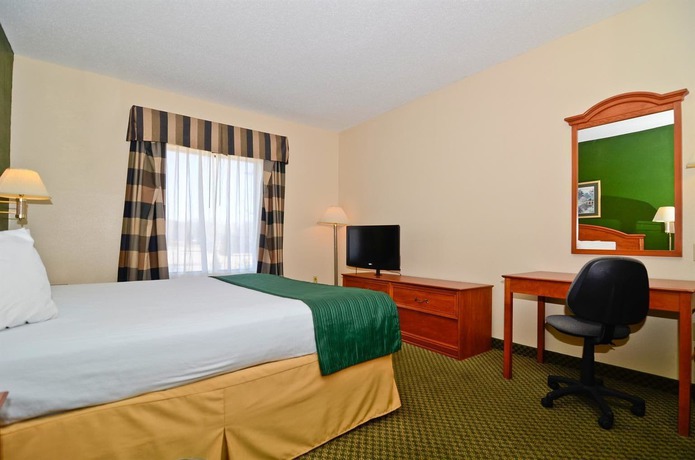 Imagen de la habitación del Hotel Baymont by Wyndham Louisville Southwest. Foto 8