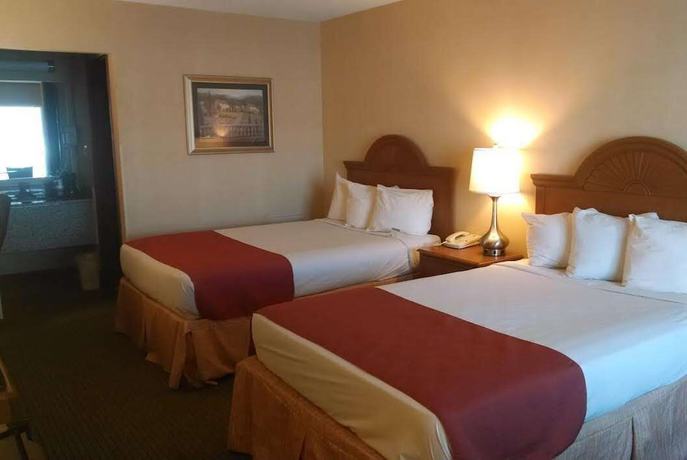 Imagen de la habitación del Hotel Baymont by Wyndham Lynchburg. Foto 4