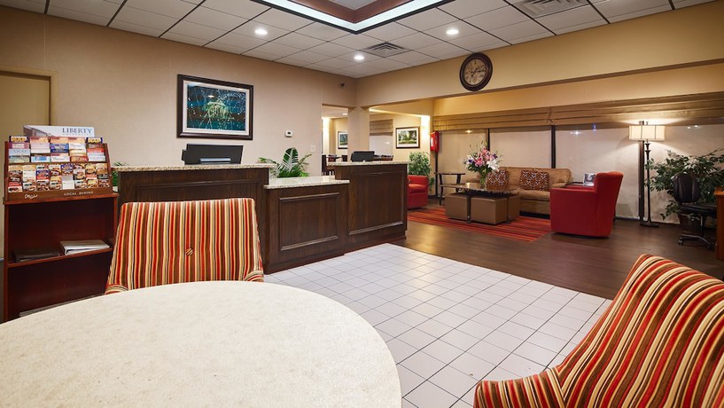 Imagen de los interiores del Hotel Baymont by Wyndham Lynchburg. Foto 15
