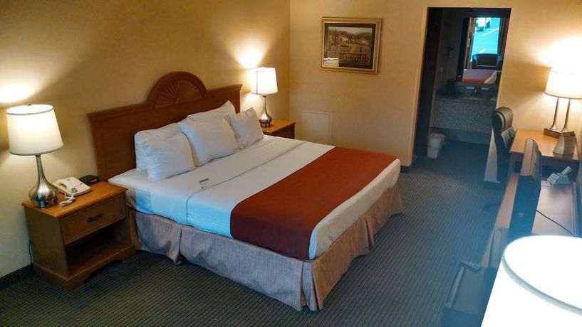Imagen de la habitación del Hotel Baymont by Wyndham Lynchburg. Foto 7