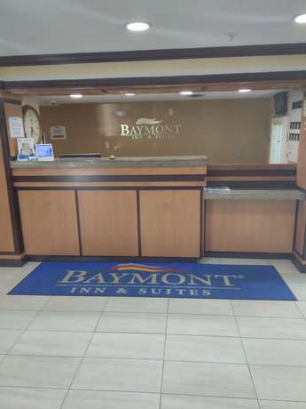 Imagen de los interiores del Hotel Baymont by Wyndham Madison Heights Detroit Area. Foto 16