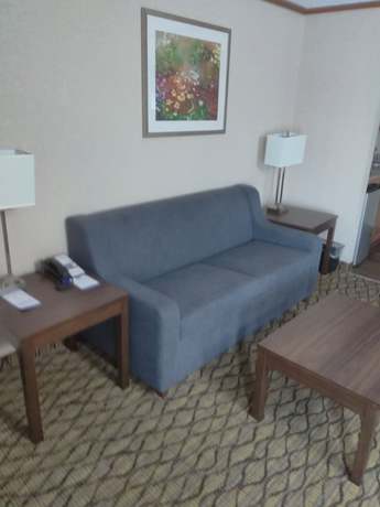Imagen de la habitación del Hotel Baymont by Wyndham Madison Heights Detroit Area. Foto 8