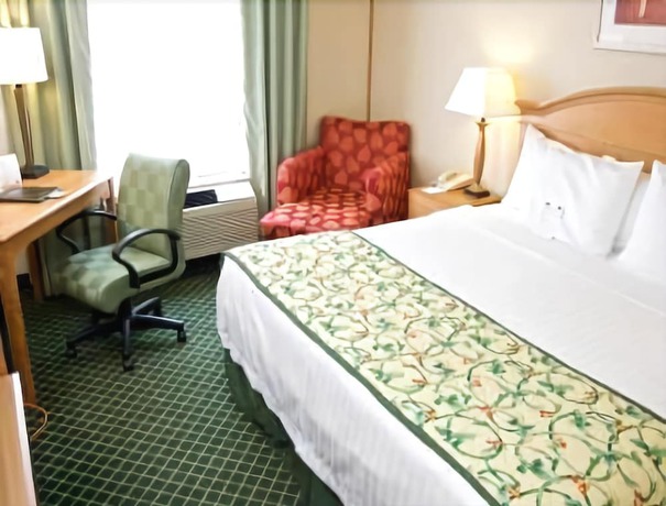 Imagen de la habitación del Hotel Baymont by Wyndham Madison Heights Detroit Area. Foto 13