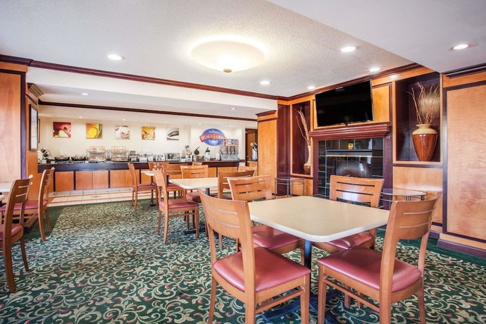 Imagen general del Hotel Baymont by Wyndham Madison Heights Detroit Area. Foto 1