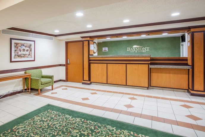 Imagen de los interiores del Hotel Baymont by Wyndham Madison Heights Detroit Area. Foto 20