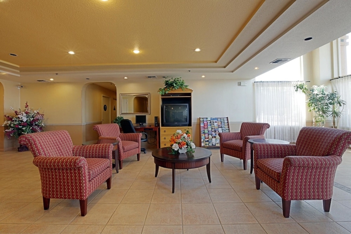 Imagen de los interiores del Hotel Baymont by Wyndham Manteca. Foto 13