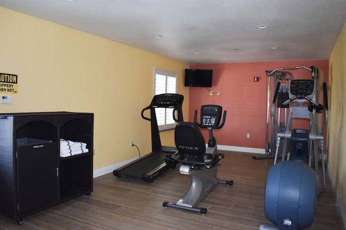 Imagen de los interiores del Hotel Baymont by Wyndham Manteca. Foto 15