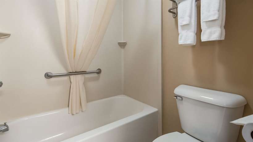 Imagen de la habitación del Hotel Baymont by Wyndham Marion, OH. Foto 16