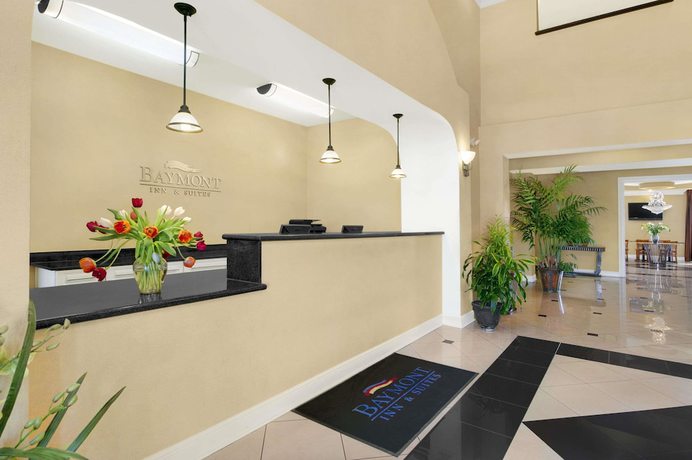 Imagen de los interiores del Hotel Baymont by Wyndham Marrero. Foto 19
