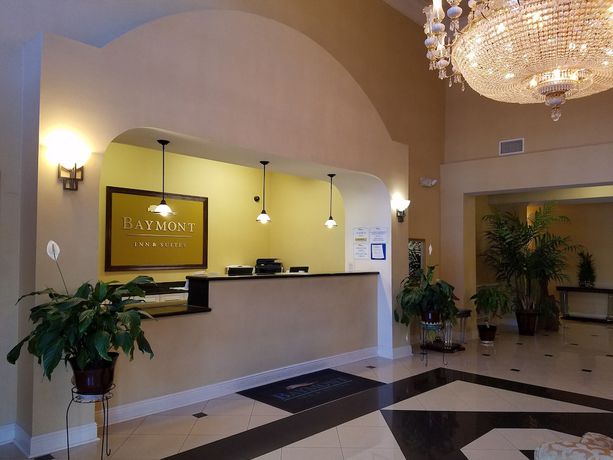 Imagen de los interiores del Hotel Baymont by Wyndham Marrero. Foto 20