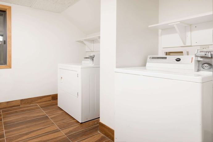 Imagen de los interiores del Hotel Baymont by Wyndham Marshalltown. Foto 13