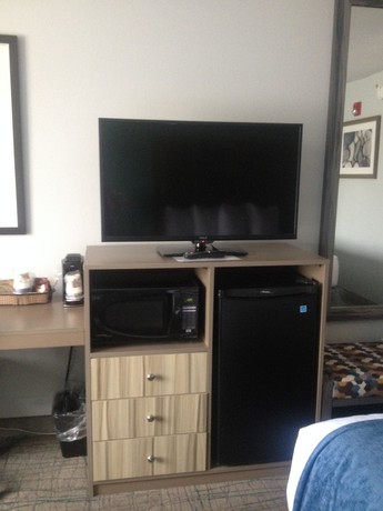 Imagen de la habitación del Hotel Baymont by Wyndham Maumee Toledo. Foto 4