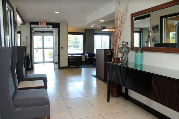 Imagen de los interiores del Hotel Baymont by Wyndham Maumee Toledo. Foto 19