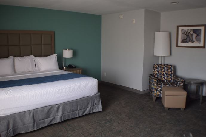 Imagen de la habitación del Hotel Baymont by Wyndham Maumee Toledo. Foto 12