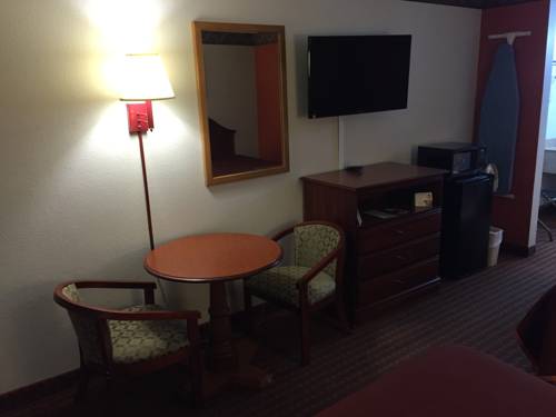 Imagen de la habitación del Hotel Baymont by Wyndham Midway/Tallahassee. Foto 5