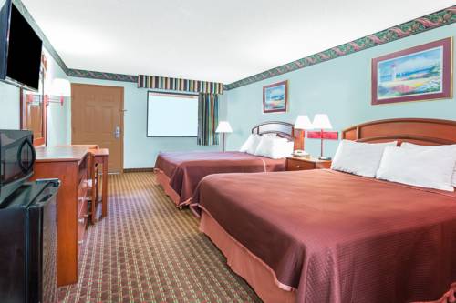 Imagen de la habitación del Hotel Baymont by Wyndham Midway/Tallahassee. Foto 10