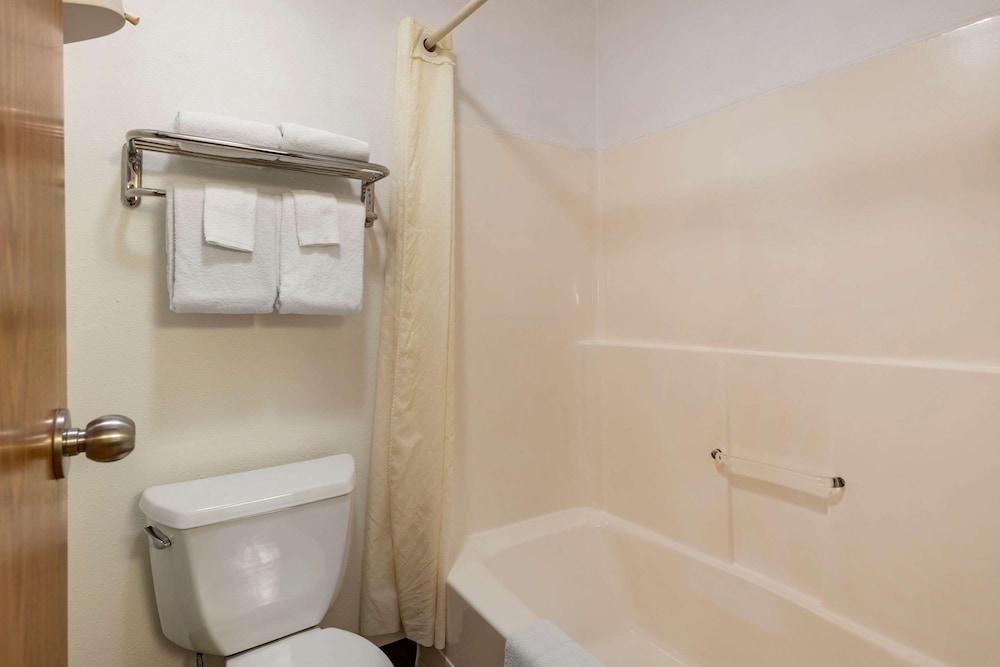 Imagen de la habitación del Hotel Baymont by Wyndham Missoula. Foto 16