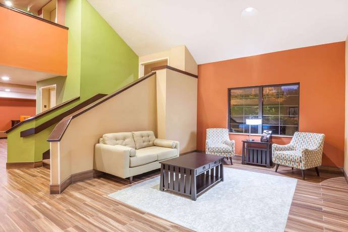 Imagen de los interiores del Hotel Baymont by Wyndham Newark I-95 at University of Delaware. Foto 20