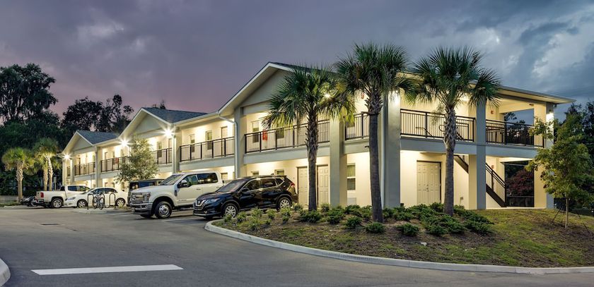 Imagen general del Hotel Baymont by Wyndham Ocala Suites. Foto 1