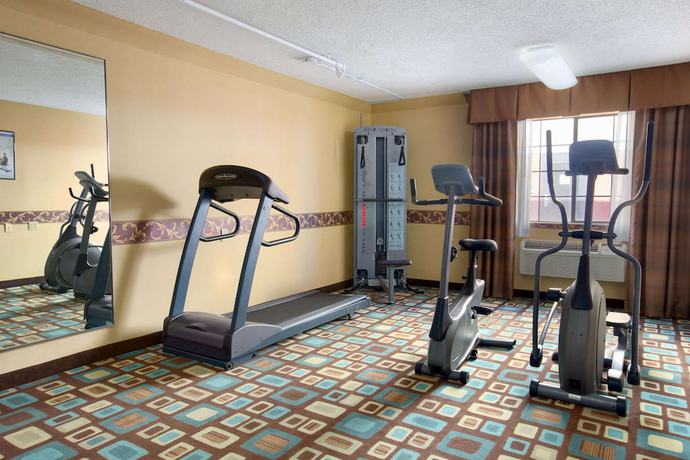 Imagen de los interiores del Hotel Baymont by Wyndham Oklahoma City Airport. Foto 15