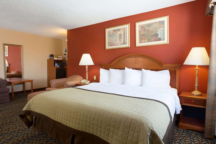 Imagen de la habitación del Hotel Baymont by Wyndham Oklahoma City Airport. Foto 7
