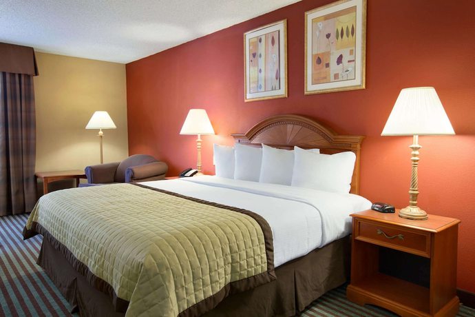Imagen de la habitación del Hotel Baymont by Wyndham Oklahoma City Airport. Foto 8